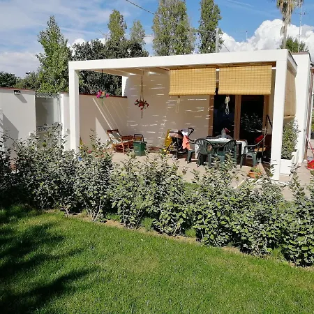 Seaside Garden - Guest Holiday home